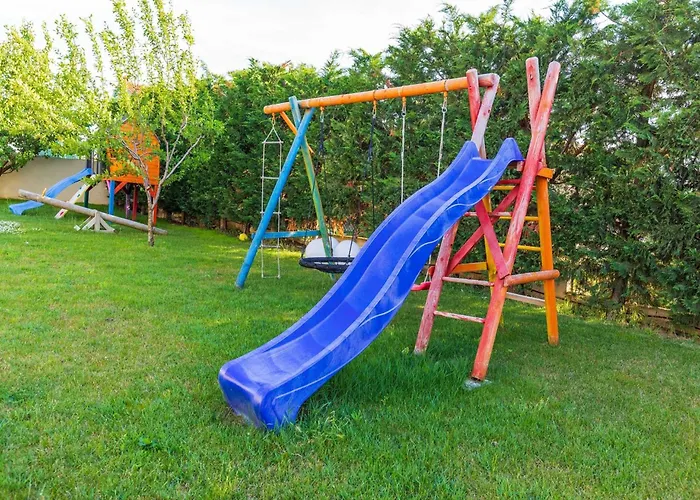 Field Hill With Swimming Pool And Tennis Court * Poljica-Brig