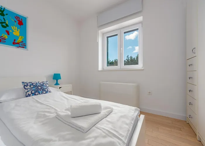 Villa Field Hill With Swimming Pool And Tennis Court Poljica-Brig