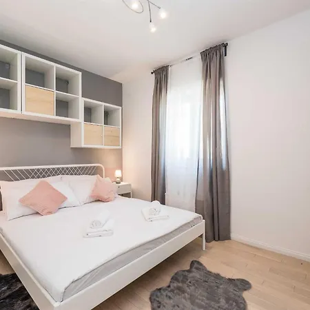 Field Hill With Swimming Pool And Tennis Court Villa Poljica (Zadar)