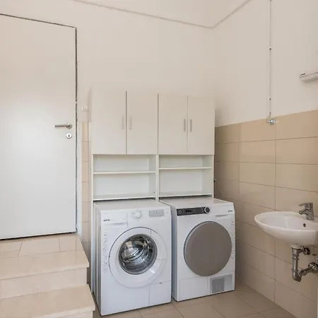 Villa Field Hill With Swimming Pool And Tennis Court Poljica-Brig