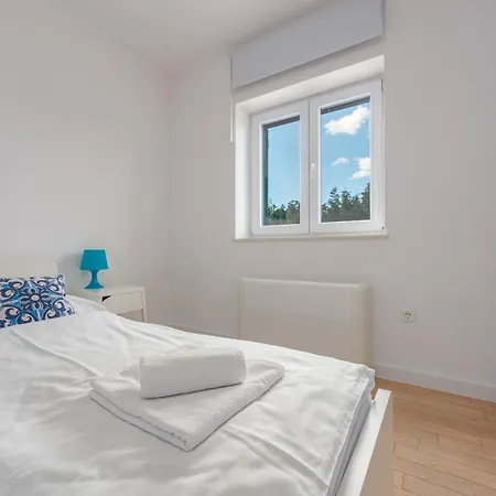 Villa Field Hill With Swimming Pool And Tennis Court Poljica (Zadar)