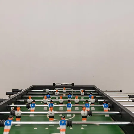 Villa Field Hill With Swimming Pool And Tennis Court